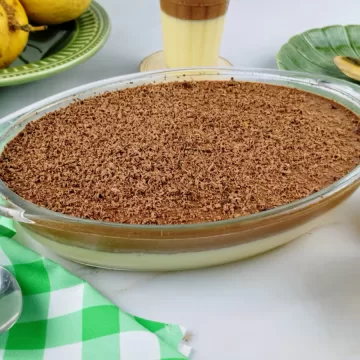 Mousse de chocolate e maracujá