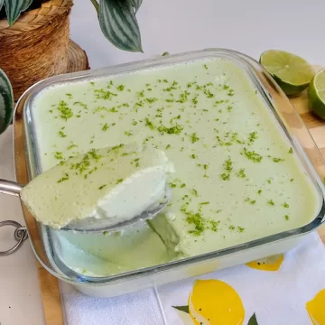 Mousse de limão com gelatina