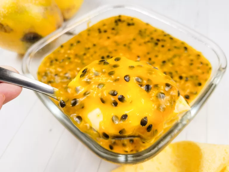 Receita de Mousse de maracujá com Tang