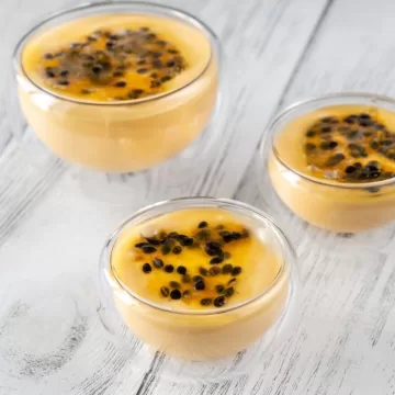 Mousse de maracujá sem lactose