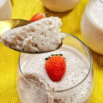 Mousse de morango fácil