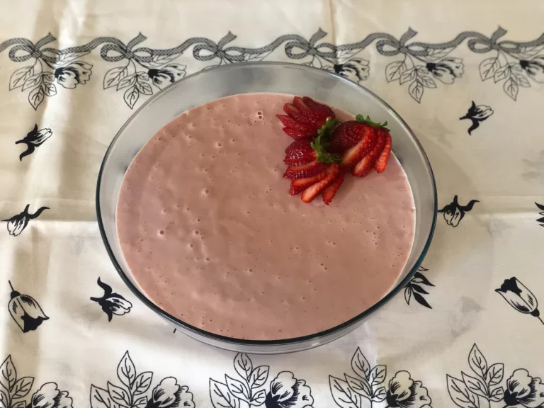 Receita de Mousse de morango simples
