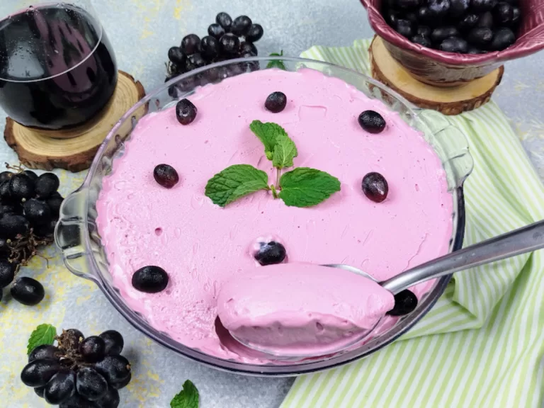 Receita de Mousse de uva com Tang