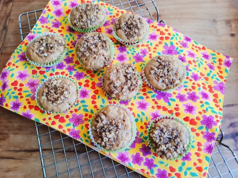 Receita de Muffin de banana com crocante de aveia