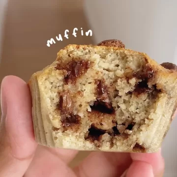Muffin de banana e chocolate