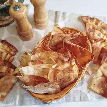 Nachos com pão árabe
