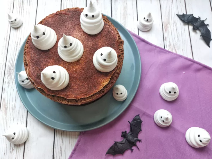 Receita de Naked cake chocolatudo de Halloween