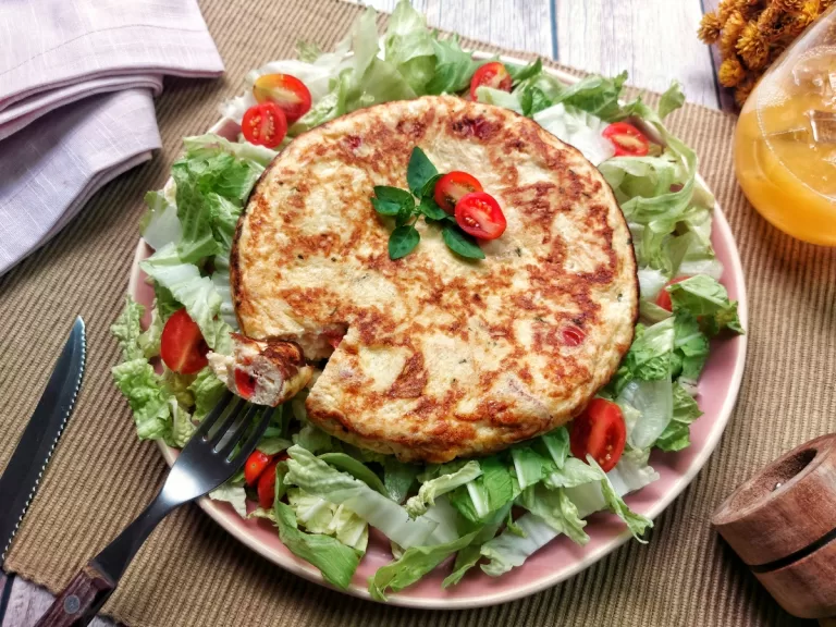 Receita de Omelete de frango com tomate
