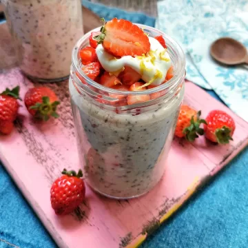 Overnight oats com morango