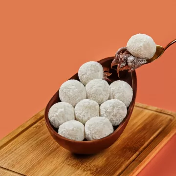 Ovo de Páscoa de leitinho com avelã
