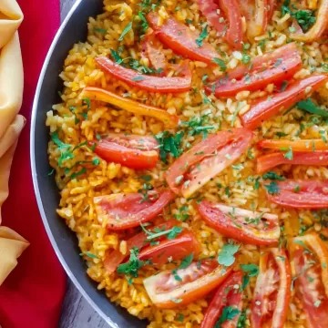 Paella com tomate