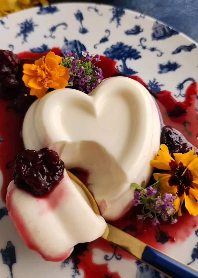 Receita de Panna cotta com frutas vermelhas