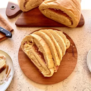 Pão caseiro recheado