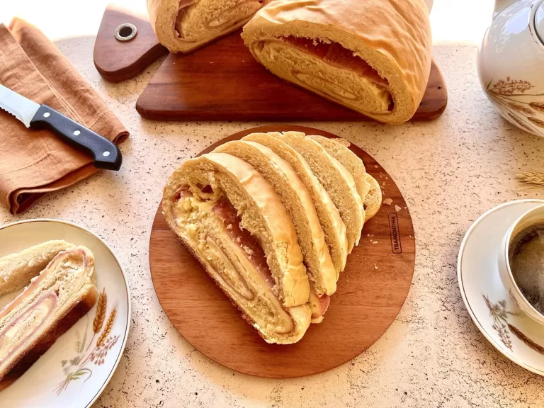 Receita de Pão caseiro recheado