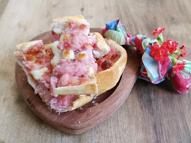 Receita de Pão com linguiça na airfryer