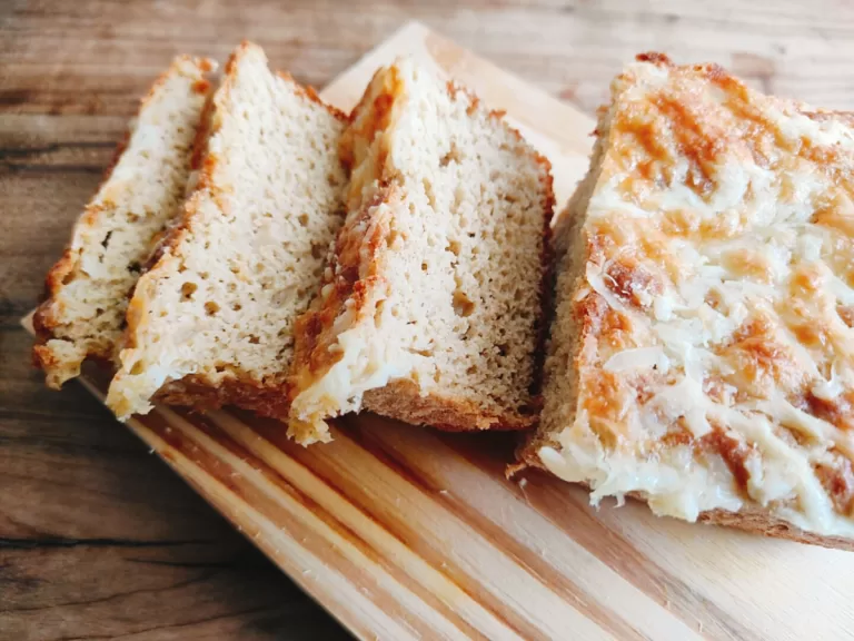 Receita de Pão de aveia com iogurte de liquidificador