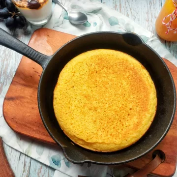 Pão de fubá de frigideira fácil