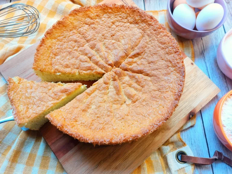 Receita de Pão de ló com 3 ingredientes