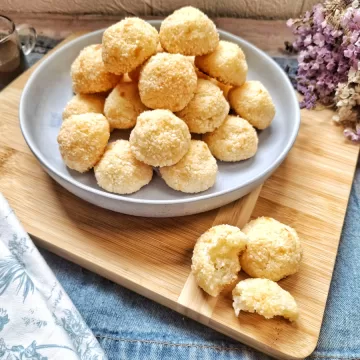 Pão de queijo de tapioca e cream cheese