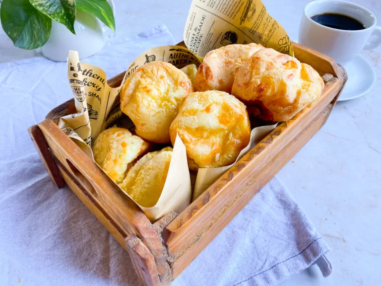 Receita de Pão de queijo rápido