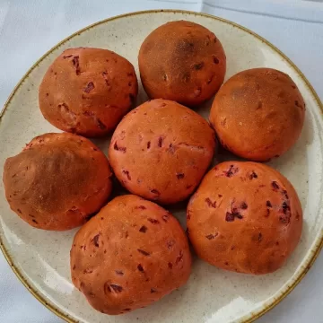 Pãozinho de beterraba simples