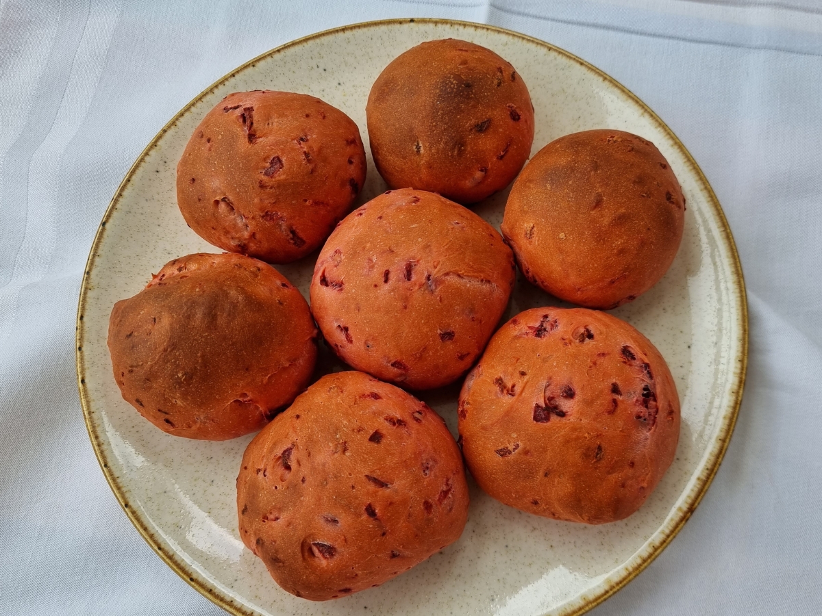 Pãozinho de beterraba simples