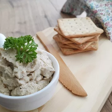 Patê de berinjela com ricota