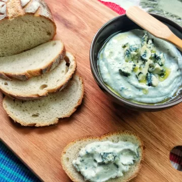Patê de gorgonzola com creme de leite