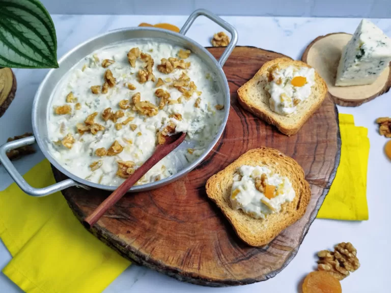 Receita de Patê de gorgonzola com damasco
