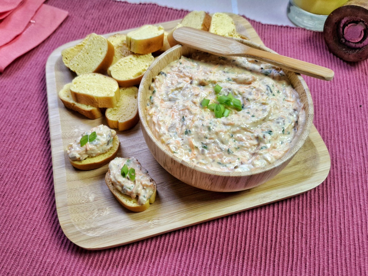 Patê de sardinha com cenoura