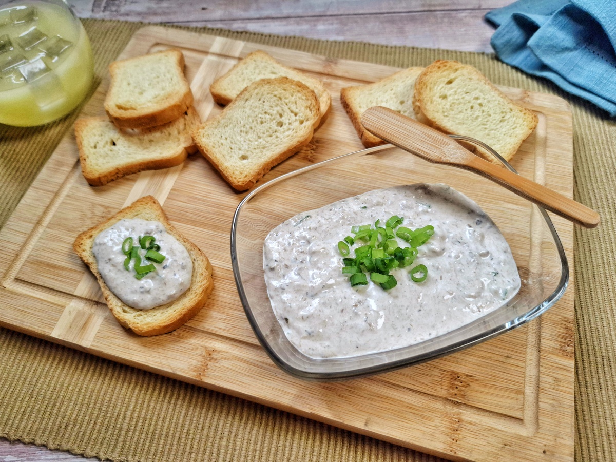 Patê de sardinha simples