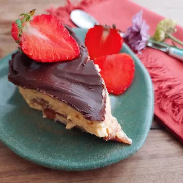 Pavê de chocolate com mousse de maracujá