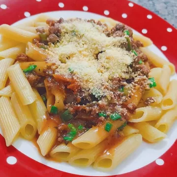 Penne à bolonhesa simples