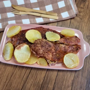 Pernil assado com batata