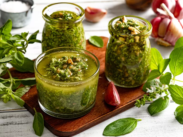 Receita de Pesto de manjericão