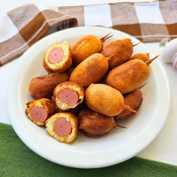 Petisco de salsicha fácil