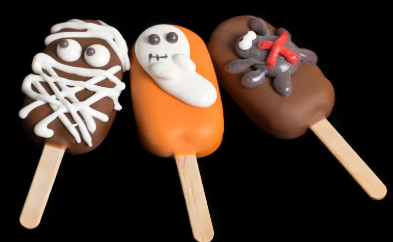 Receita de Pirulitos monstros de Halloween