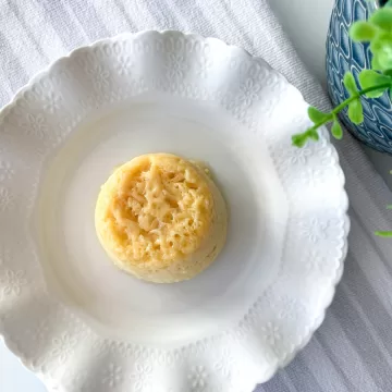 Pudim de caneca no micro-ondas