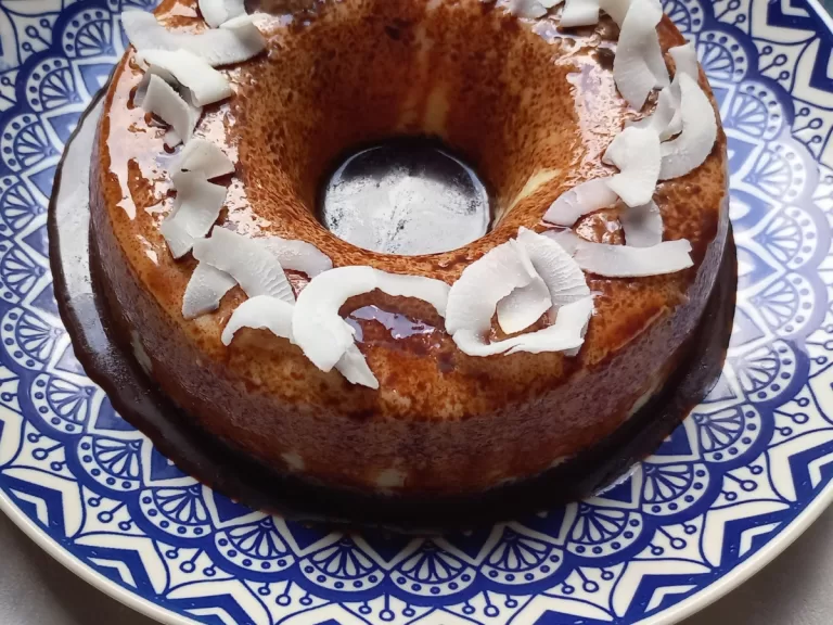 Receita de Pudim de coco com calda de chocolate