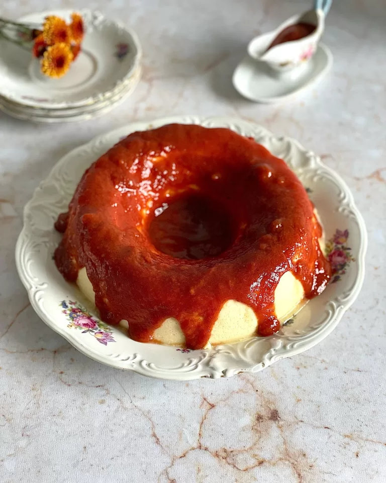 Receita de Pudim de ricota com calda de goiabada