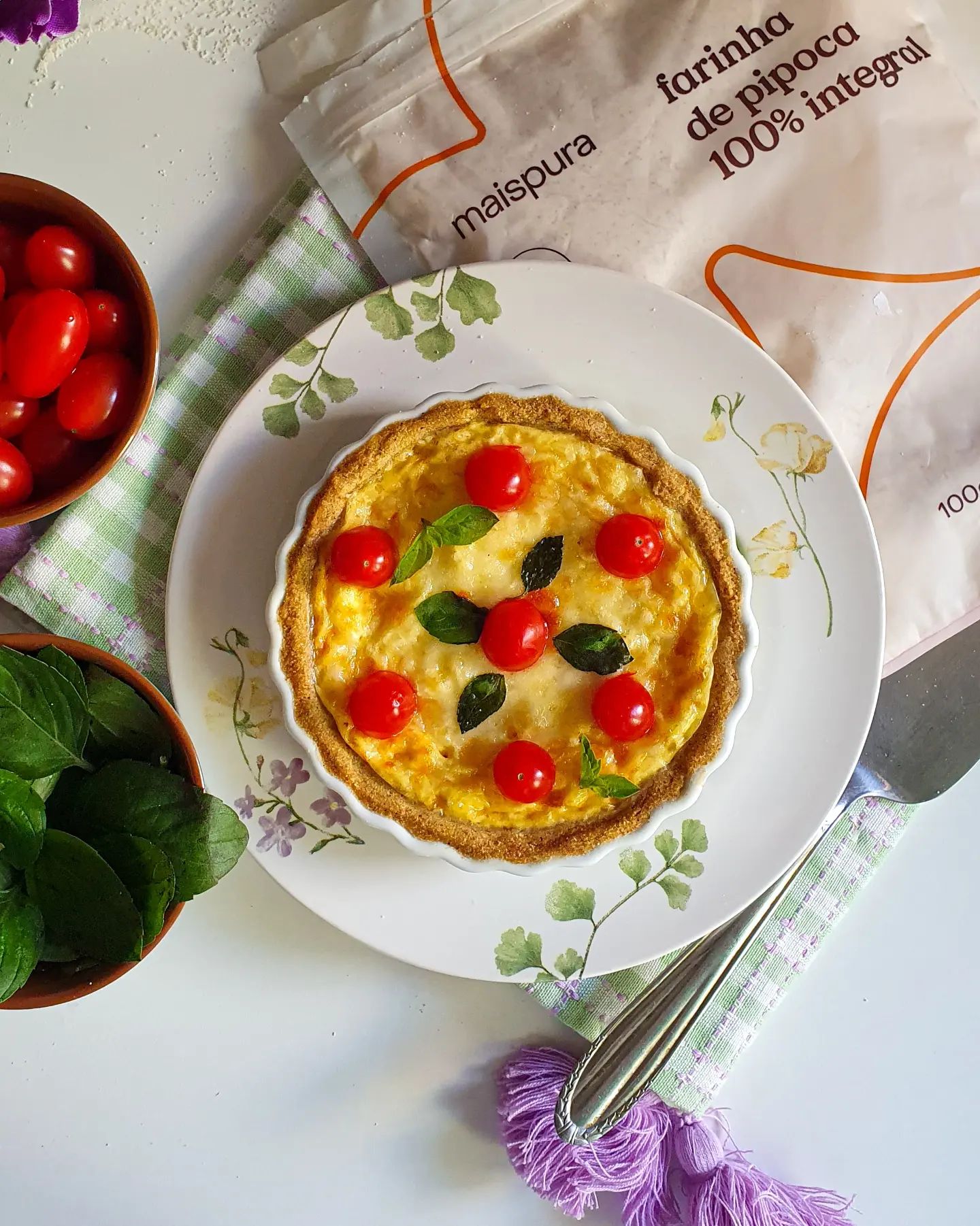 Quiche caprese saudável