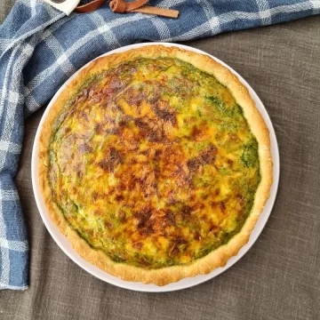 Quiche de espinafre com queijo