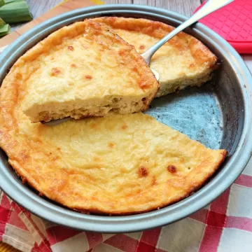 Quiche sem massa de alho-poró com bacon