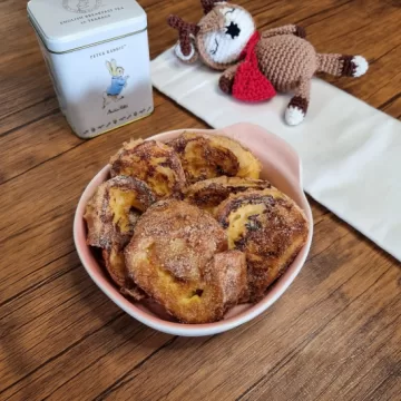 Rabanada recheada com doce de leite