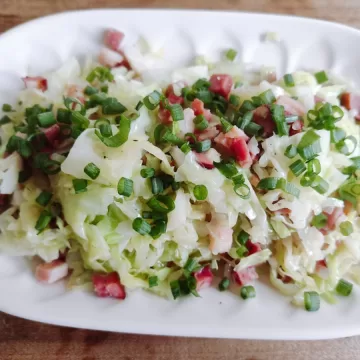 Repolho refogado com bacon e calabresa