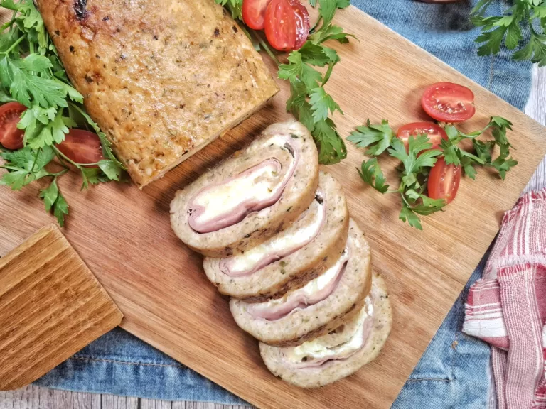 Receita de Rocambole de frango recheado