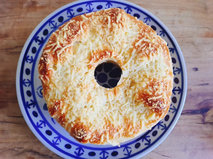 Receita de Rosca salgada recheada
