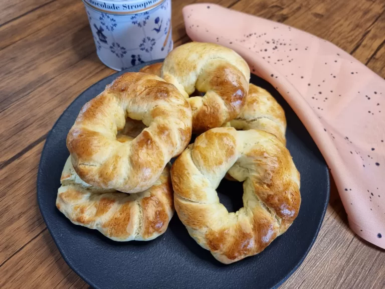 Receita de Rosquinhas assadas de creme de leite