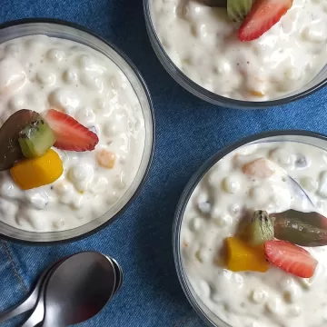 Sagu cremoso com frutas