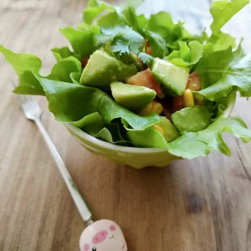 Salada de abacate com milho